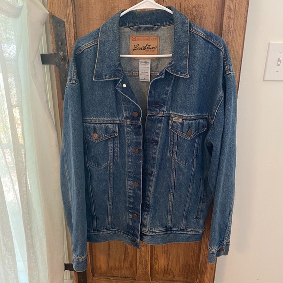 Levi's Other - Levi Strauss Men’s Blue jean Denim Trucker Jacket.